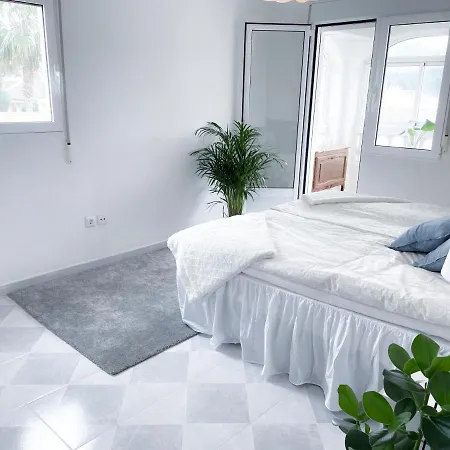 Апарт-отель La Zenia House *